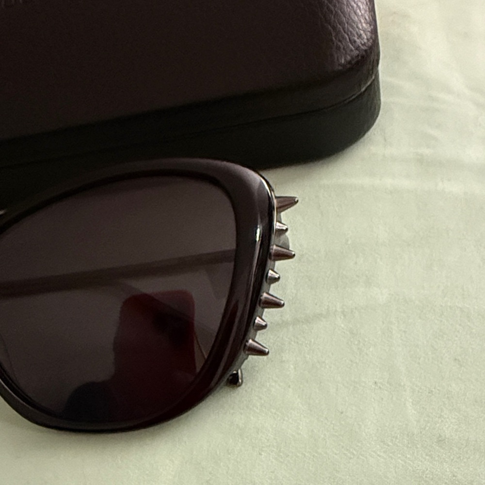 Alexander McQueen Dark Sunglasses with Studded Sides - Picture 2 of 8